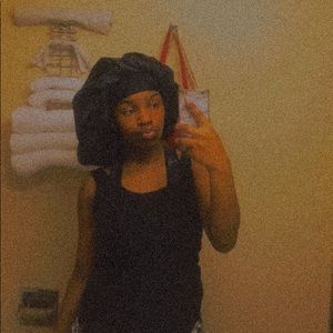 Meet your Posher, Nyleaja